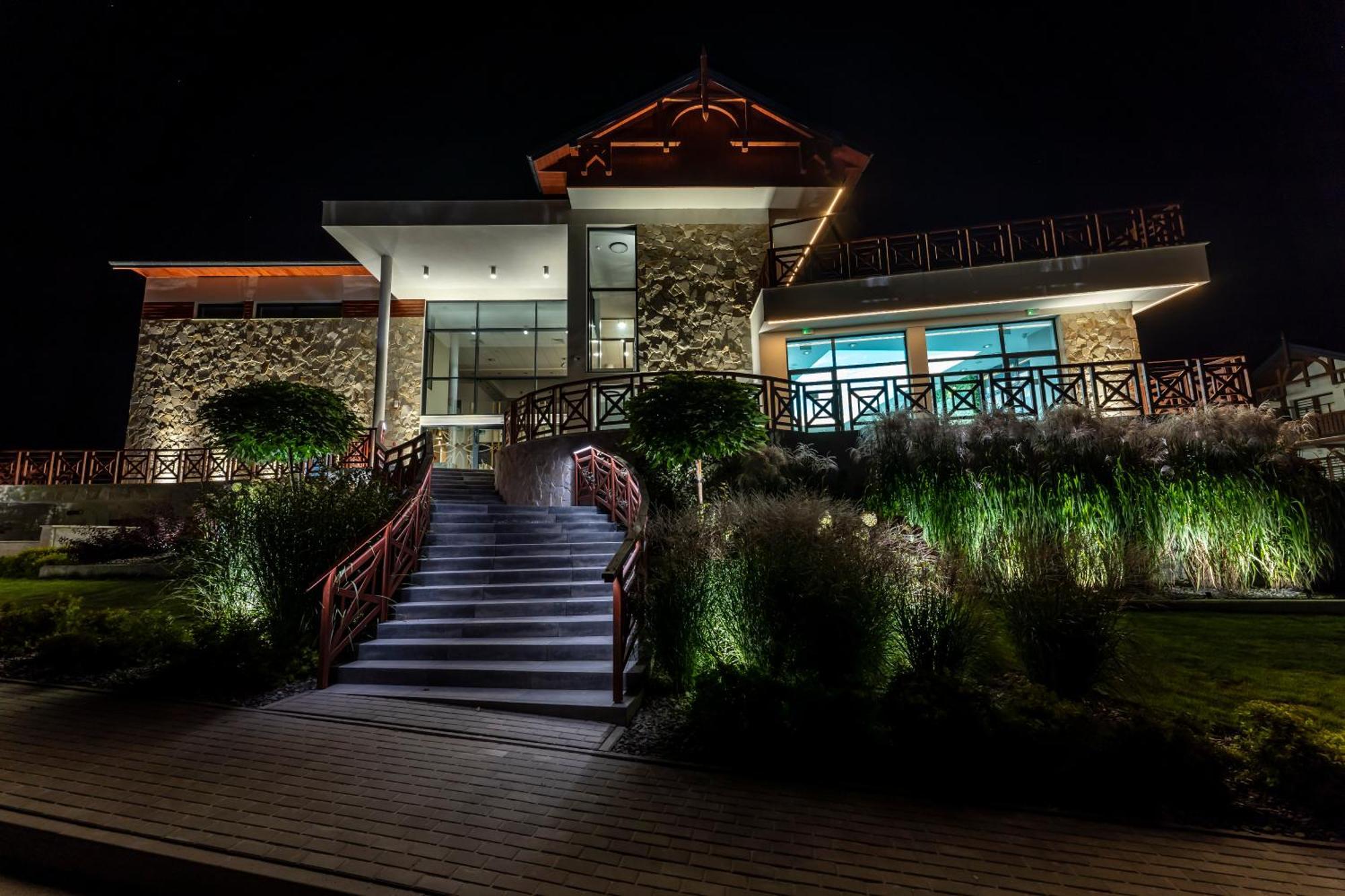 Aura Medical Spa Наленчув Экстерьер фото