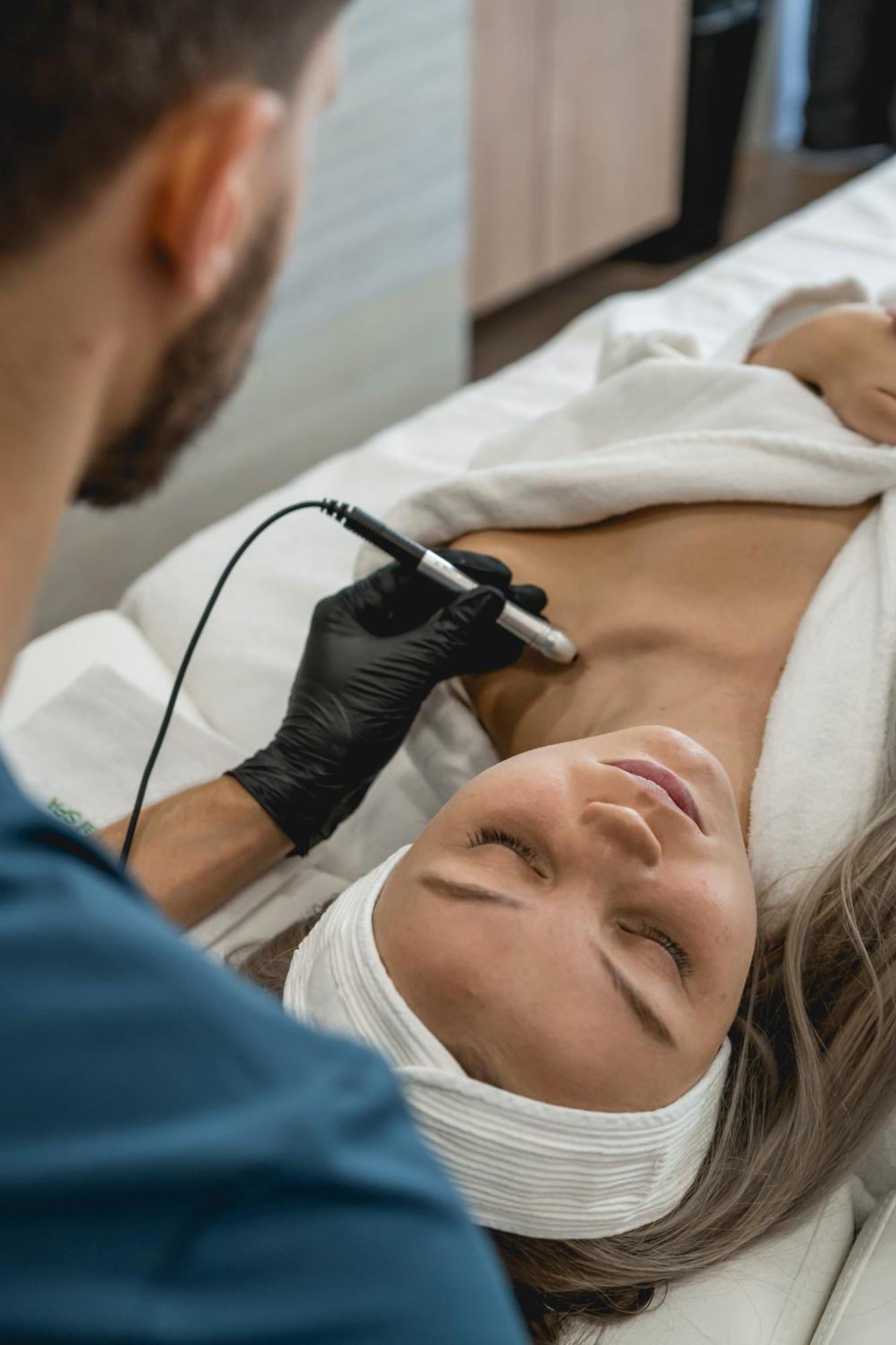 Aura Medical Spa Наленчув Экстерьер фото